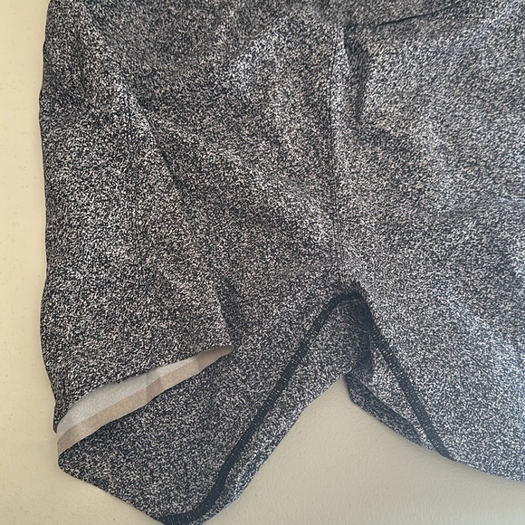 Lululemon - Picture 6 of 6